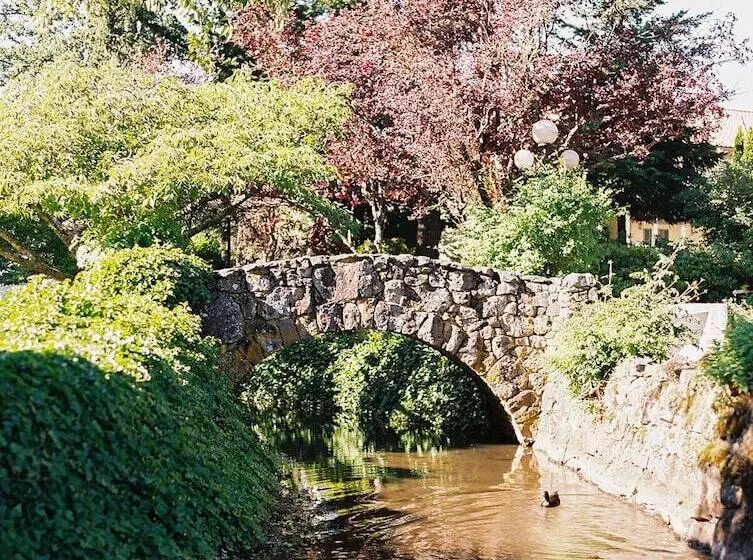 Columbia Gorge Hotel & Spa
