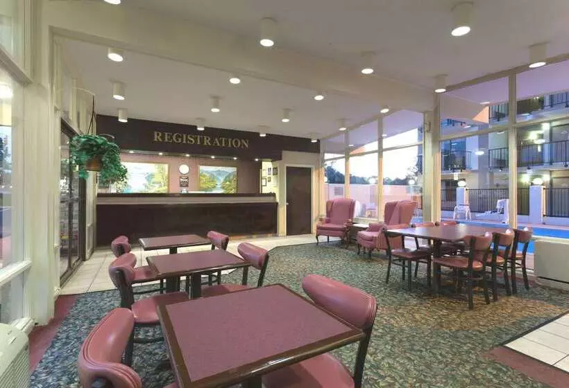 ホテル Days Inn By Wyndham Raleigh South