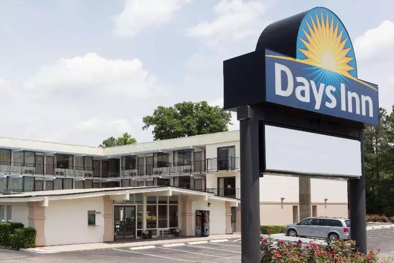 ホテル Days Inn By Wyndham Raleigh South