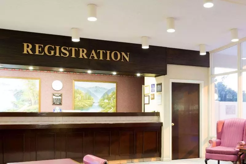 ホテル Days Inn By Wyndham Raleigh South