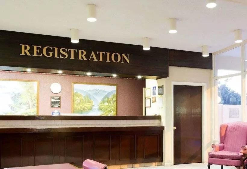 ホテル Days Inn By Wyndham Raleigh South