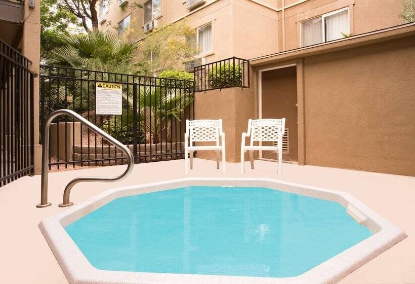 هتل Days Inn By Wyndham St. George