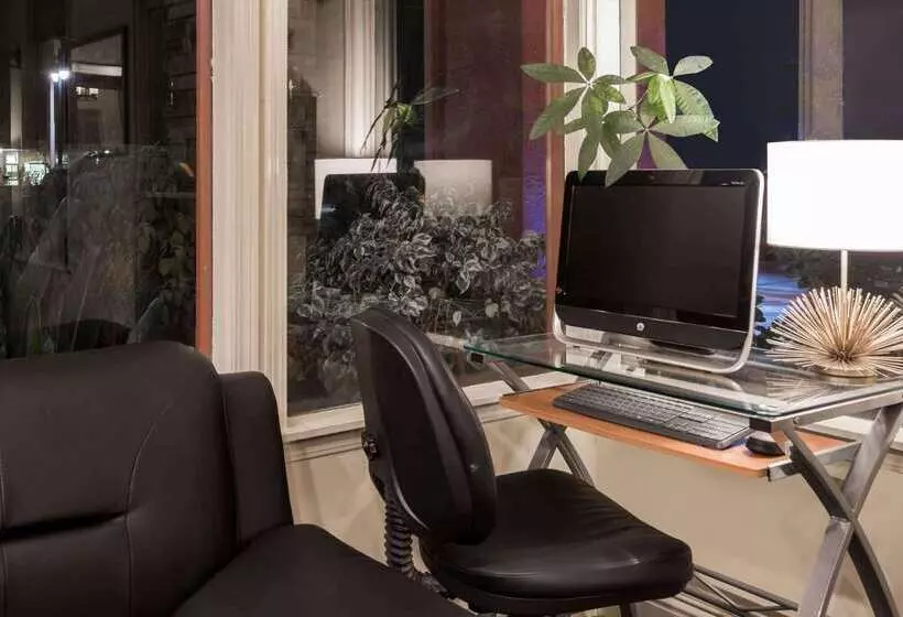 酒店 Days Inn & Suites By Wyndham Lodi