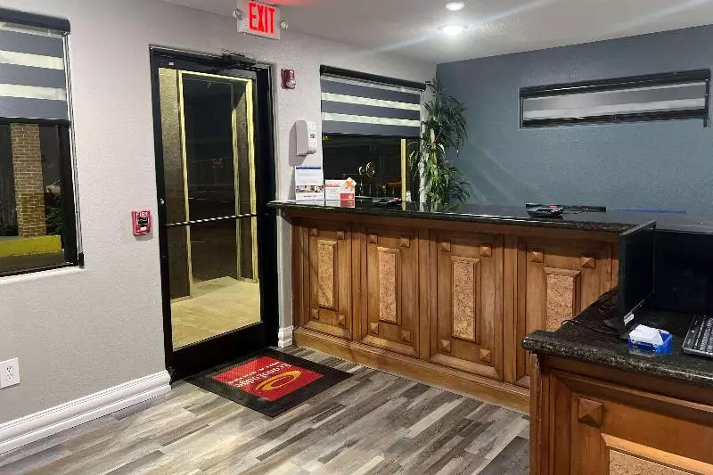 Hotel Econo Lodge Inn & Suites