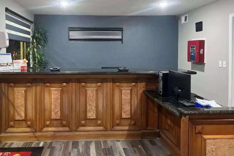 Hotel Econo Lodge Inn & Suites