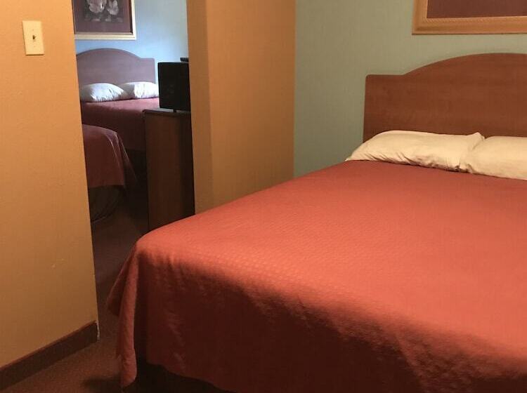 Szálloda Econo Lodge Inn & Suites