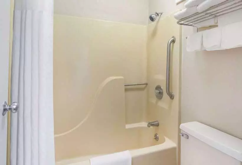 فندق Red Roof Inn Sanford