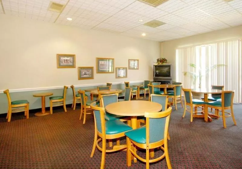 فندق Red Roof Inn Sanford