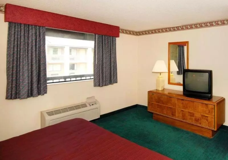 فندق Red Roof Inn Sanford