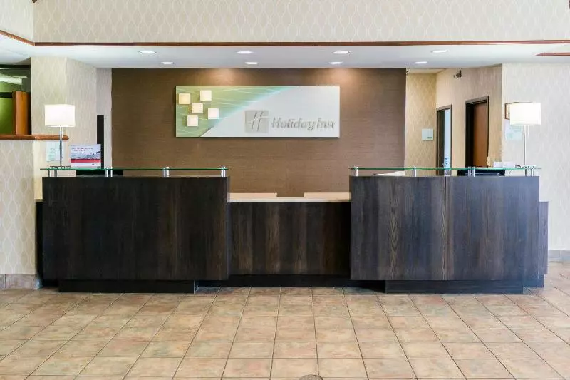 호텔 Holiday Inn Express Big Rapids, An Ihg