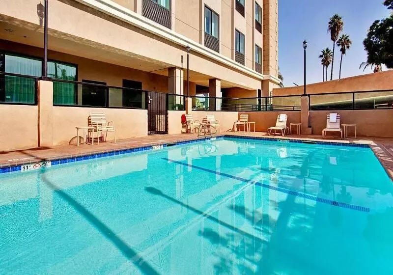 فندق Holiday Inn Express Los Angeles Lax Airport, An Ihg
