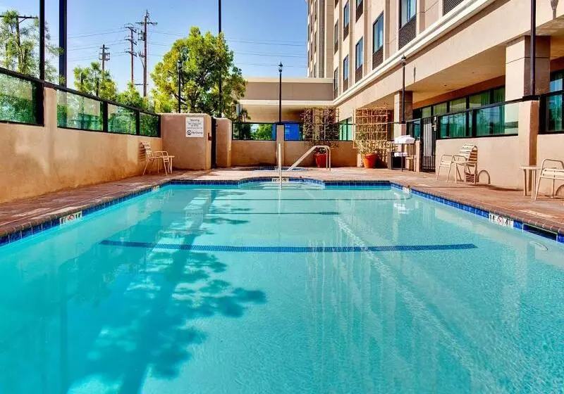 فندق Holiday Inn Express Los Angeles Lax Airport, An Ihg