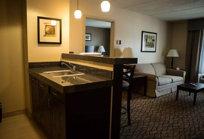 호텔 Holiday Inn Express Milford, An Ihg