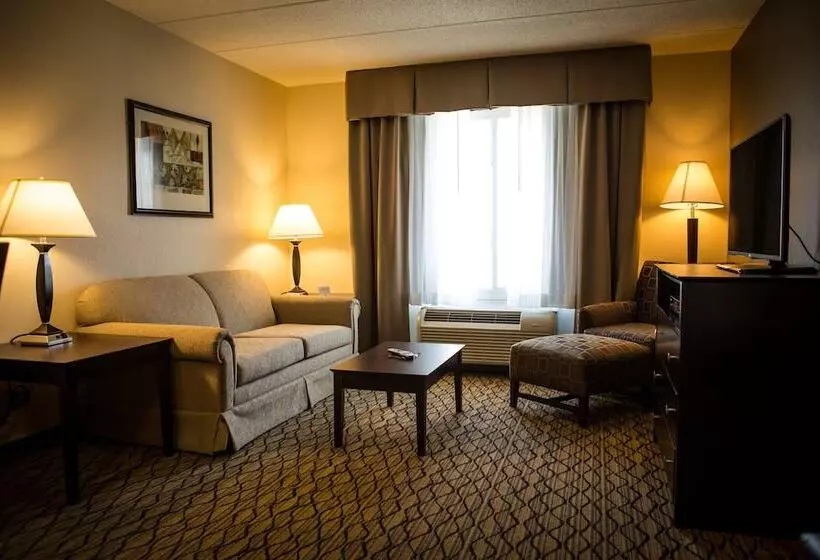 호텔 Holiday Inn Express Milford, An Ihg