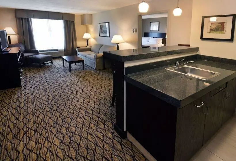 호텔 Holiday Inn Express Milford, An Ihg