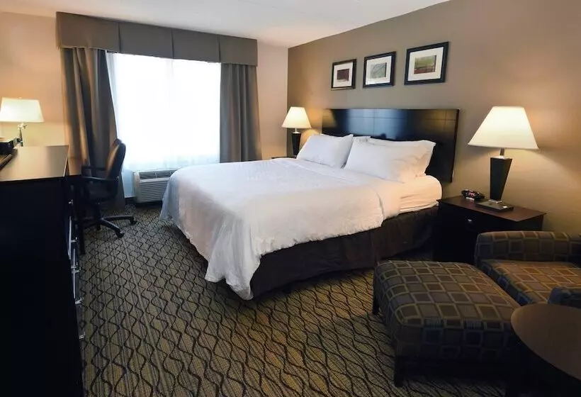 호텔 Holiday Inn Express Milford, An Ihg