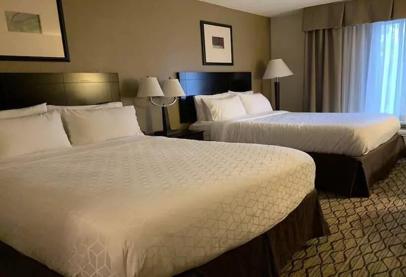 호텔 Holiday Inn Express Milford, An Ihg