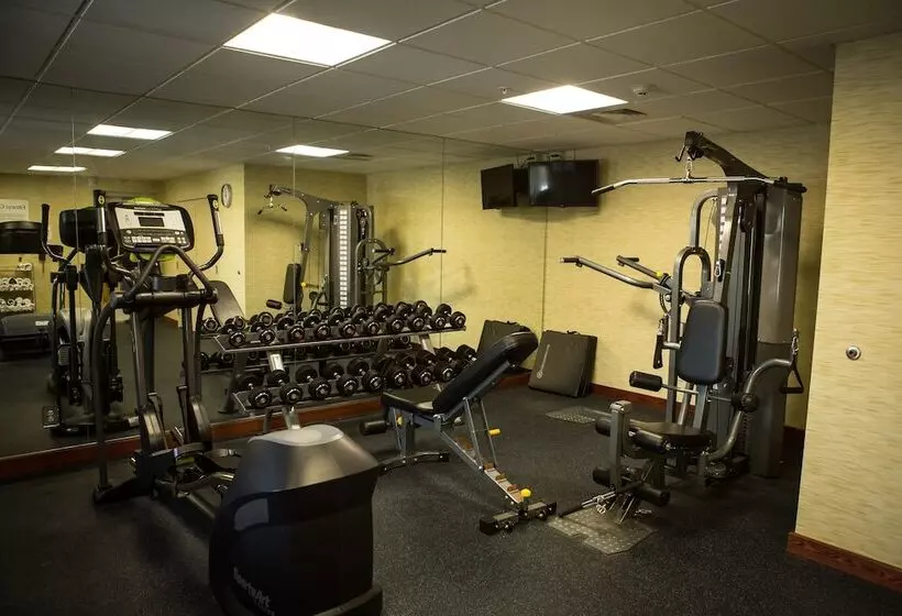 호텔 Holiday Inn Express Milford, An Ihg