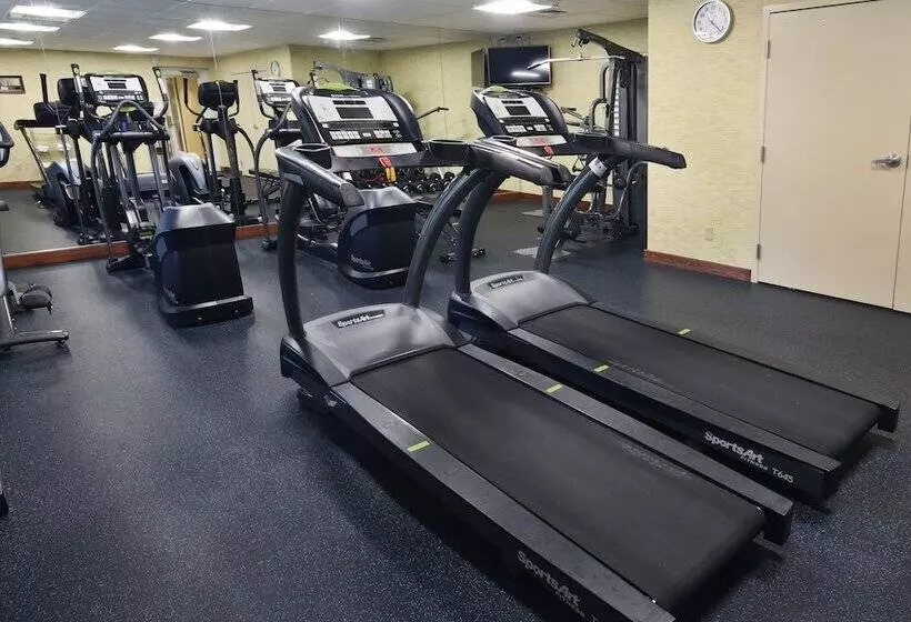 호텔 Holiday Inn Express Milford, An Ihg