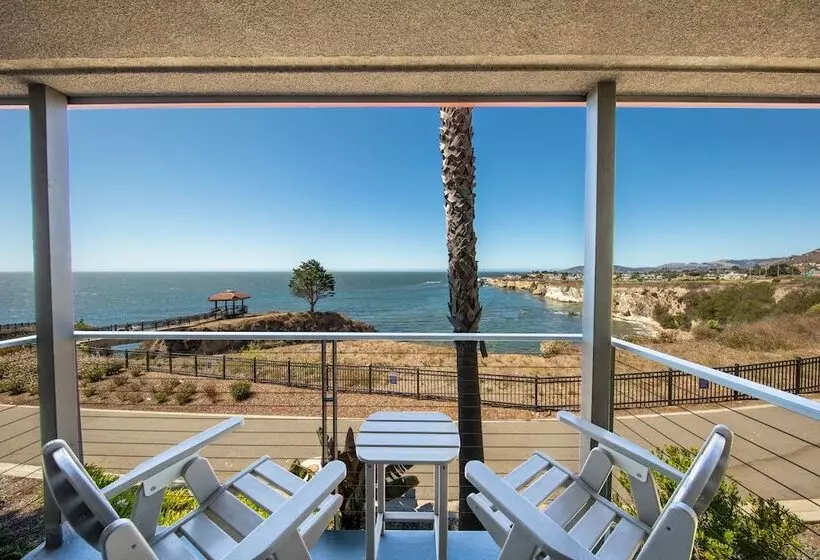 酒店 Inn At The Cove