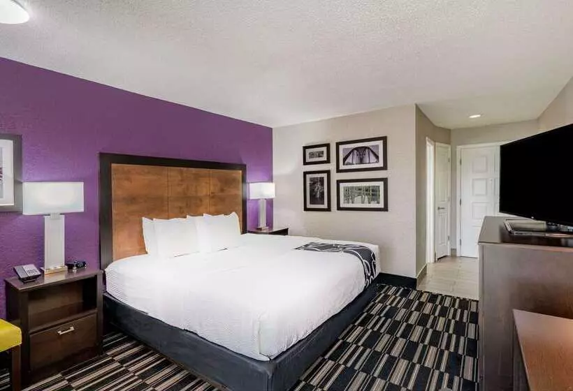 בית מלון כפרי La Quinta Inn By Wyndham El Dorado