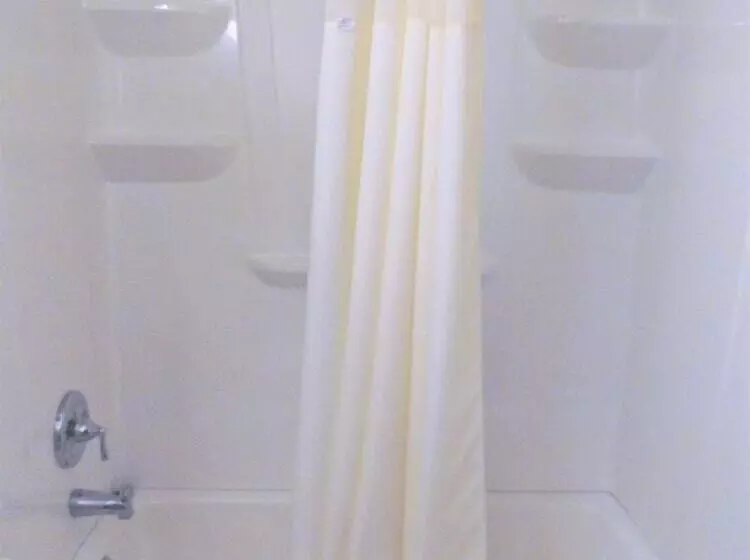 فندق Econo Lodge Manistee