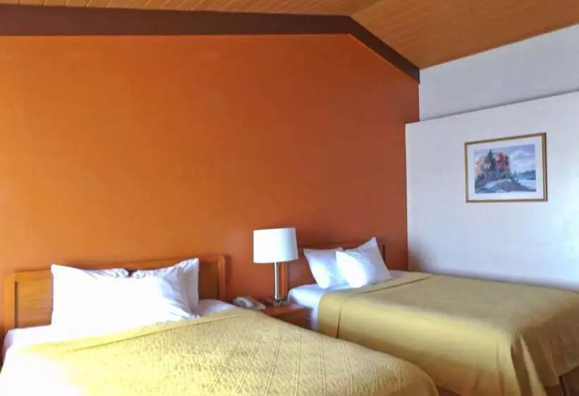 فندق Econo Lodge Manistee