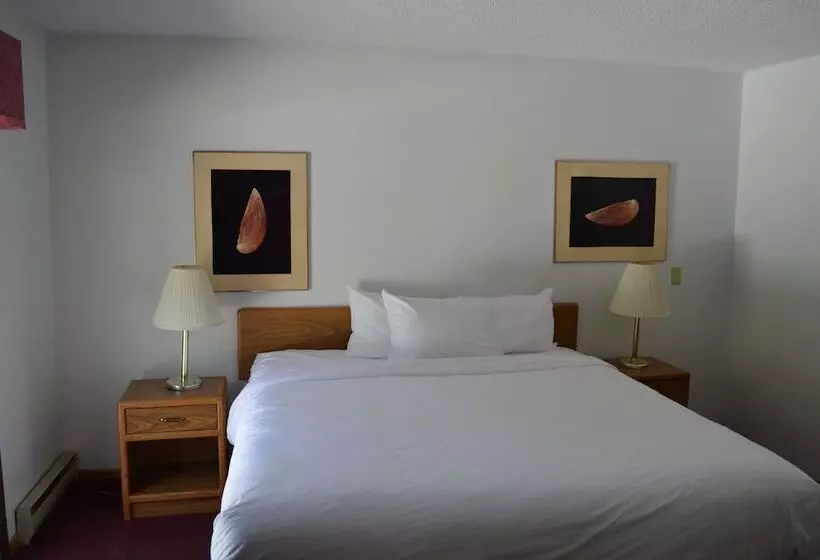 فندق Econo Lodge Manistee