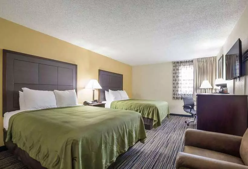 호텔 Quality Inn