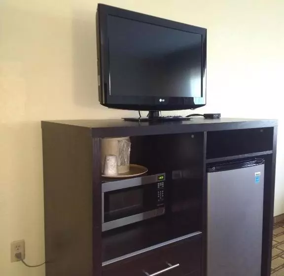 فندق Ramada By Wyndham Asheville Southeast