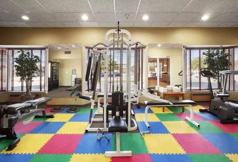 בית מלון כפרי Ramada By Wyndham Sioux City