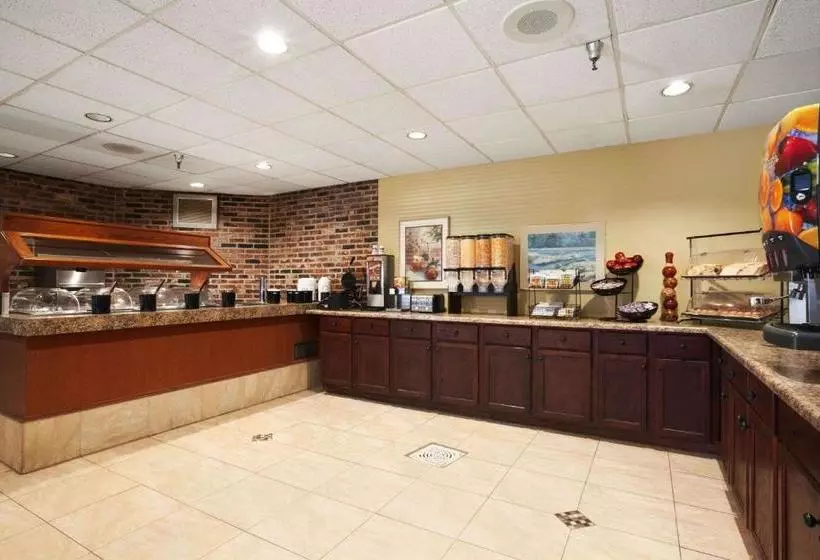 בית מלון כפרי Ramada By Wyndham Sioux City