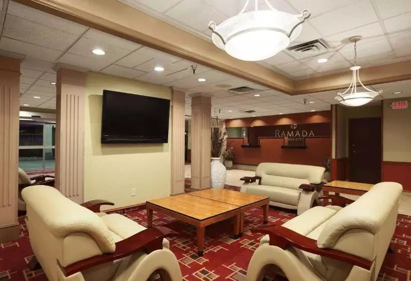 בית מלון כפרי Ramada By Wyndham Sioux City