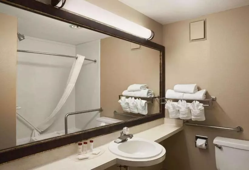 בית מלון כפרי Ramada By Wyndham Sioux City