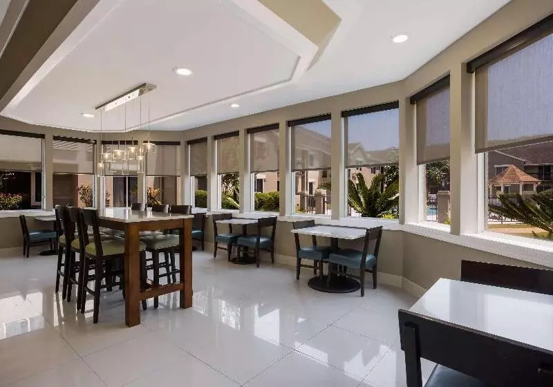 Отель Sleep Inn Savannah Midtown