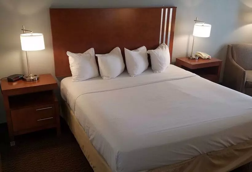 Surestay Hotel By Best Western Hollister