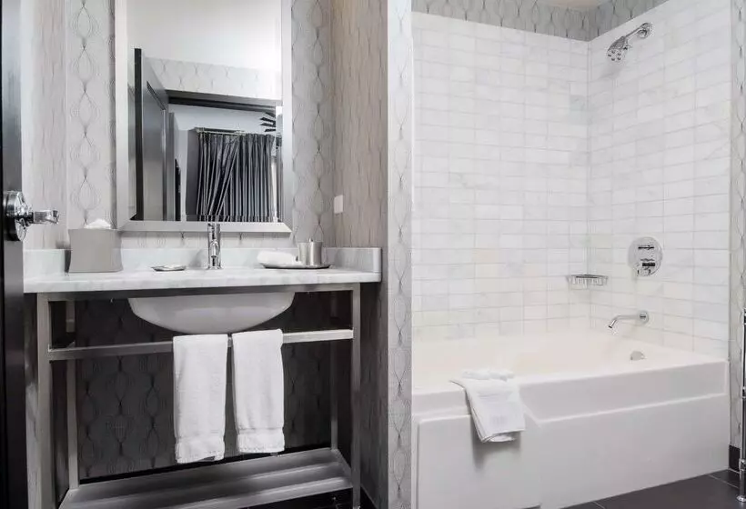 The Allegro Royal Sonesta Hotel Chicago Loop