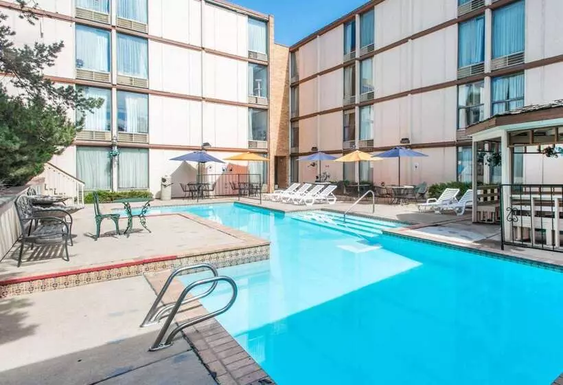 فندق The Boulder Broker