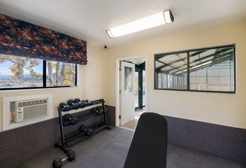 호텔 The Inn At Tomichi Village