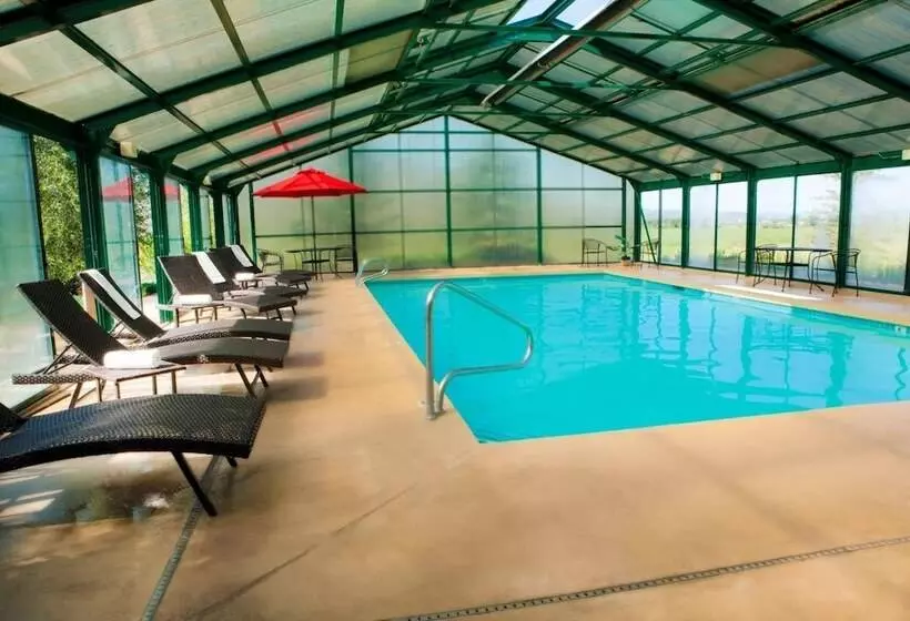 ホテル The Inn At Tomichi Village