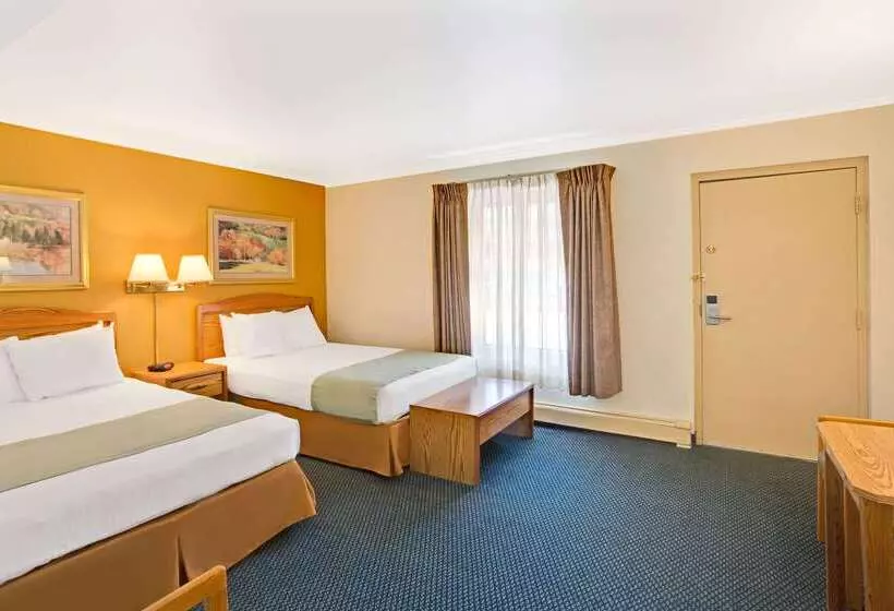 בית מלון כפרי Travelodge By Wyndham Rapid City