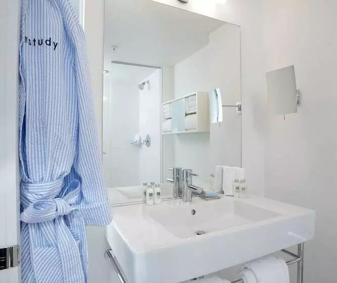 The Study At Yale, Study Hotels