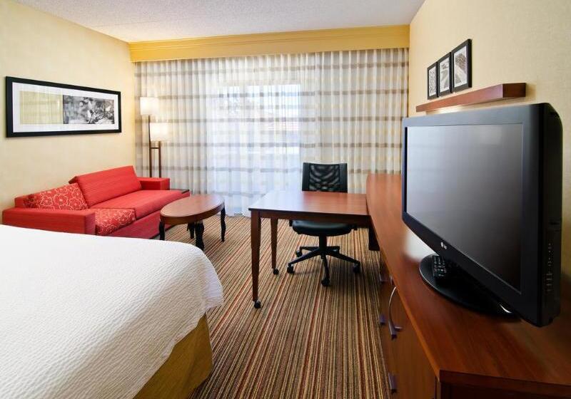 هتل Courtyard By Marriott Albuquerque Airport