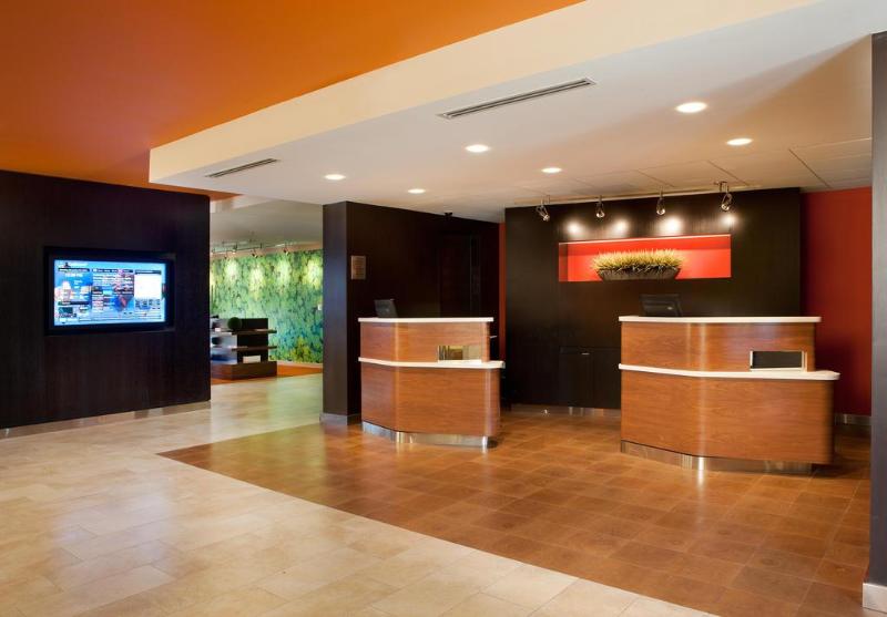 هتل Courtyard By Marriott Albuquerque Airport