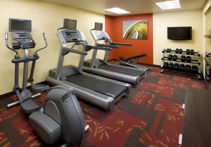 Отель Courtyard By Marriott Albuquerque Airport