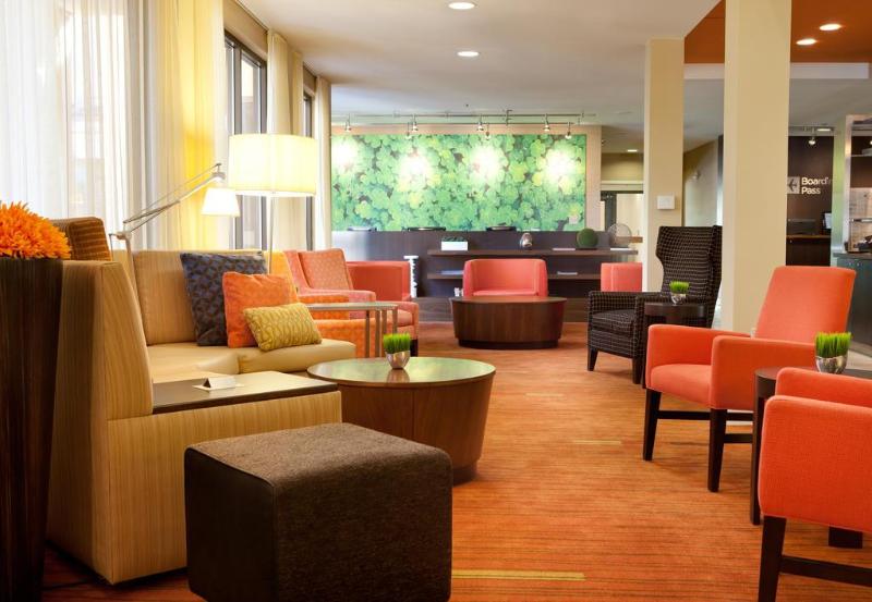 هتل Courtyard By Marriott Albuquerque Airport