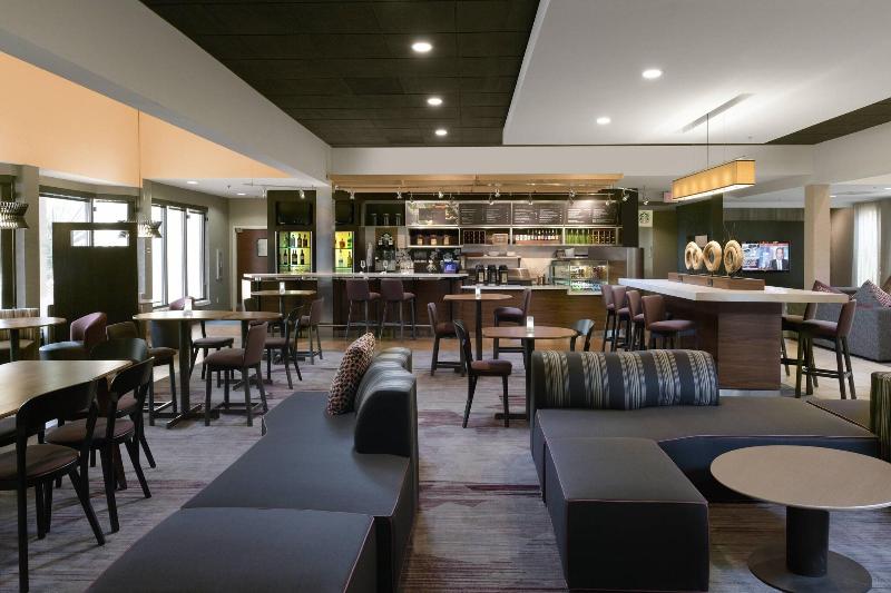 هتل Courtyard By Marriott Albuquerque Airport