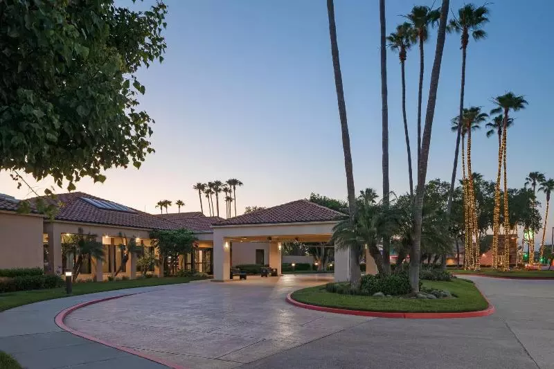 בית מלון כפרי Courtyard Anaheim Buena Park