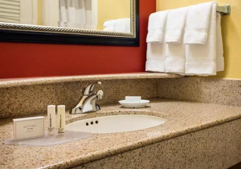 בית מלון כפרי Courtyard Anaheim Buena Park