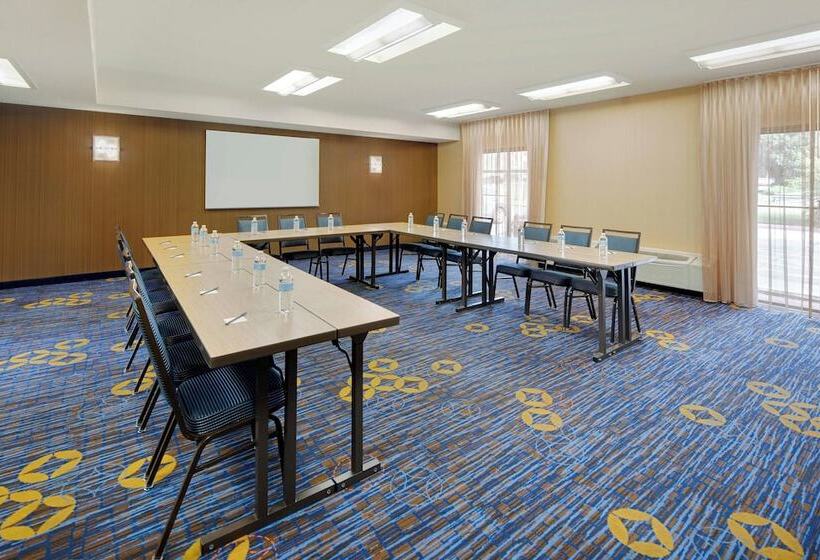 Hotelli Courtyard Dallas Addison Midway